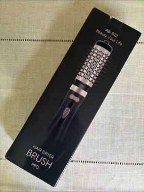 NIB Hairdryer Brush